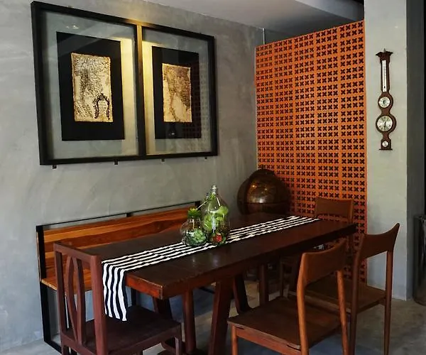 Hansa House 3*